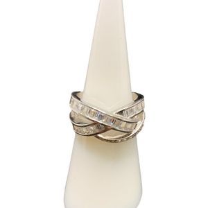 New Sterling silver 925  diagonal crisscross clear CZ ring size 6